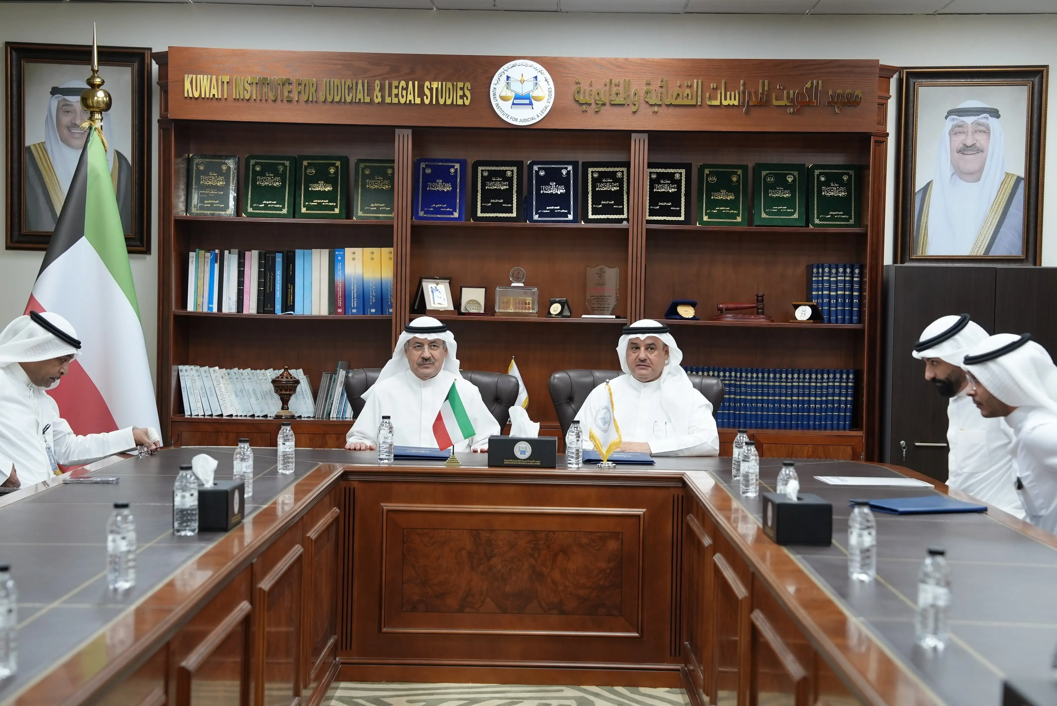 توقيع مذكرة تفاهم مع معهد الكويت للدراسات القضائية والقانونية لتعزيز التعاون المشترك